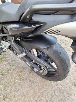 Yamaha fz6-N - 12