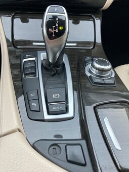 BMW 520d top stav - 12