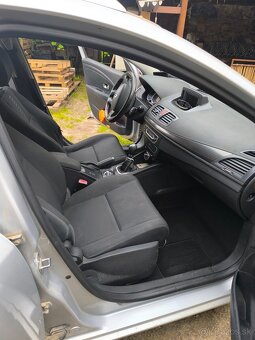 predam Renault Megane III Grantour 1.5 dci 78 kw 2010 - 12