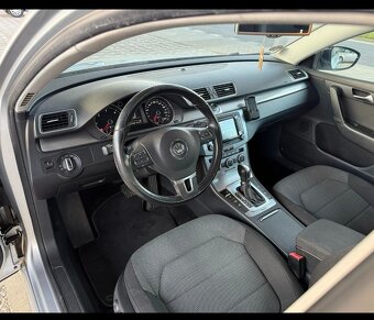 VOLKSWAGEN PASSAT B7 - 12