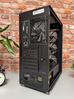 Ryzen 7 3800XT \16GB\RTX 2080Ti\SSD\850W Zdroj - 12