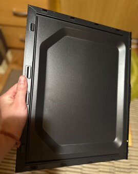 Zalman T4 - PC skriňa - REZERVOVANÁ - 12