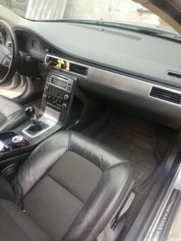 Volvo V70 D5 136kw - 12