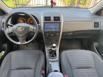 Toyota Corolla 1.33vvti benzin PLNE POJAZDNÉ - 12