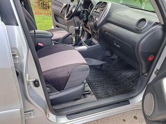 Toyota rav4 2.0 D-4D 85kw - 12
