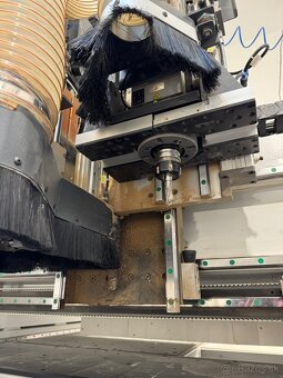 CNC vŕtací/frézovací drevoobrábací stroj - 12