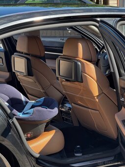 Bmw 750Li 300 kW - 12