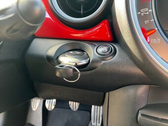 Mini Cooper Coupé JCW 1.6 Turbo 155kW – zberateľský kúsok - 12