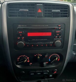 Suzuki Jimny 1.3 JLX - 12