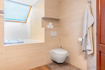 Predaj jedinečného rodinného domu v srdci Trnavy – za histor - 12