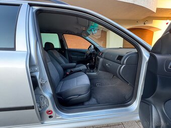 Škoda Octavia COMBI 1.9TDI 4x4+NAVI+model 2005+Dovoz CH+Top - 12
