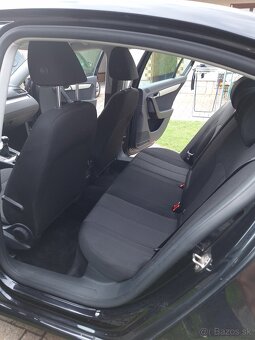 Volkswagen Passat  sedan 1.6 TDI BlueMotion - 12