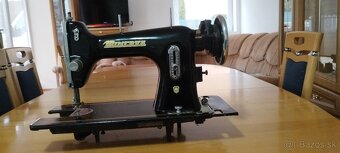 Starožitné šijacie stroje - 12