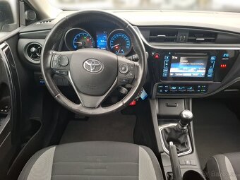 Toyota Auris ACTIVE TREND 1.6 VALVEMATIC 6M/T - 12