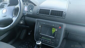 Seat Alhambra 2.0 TDI 7-miestne - 12