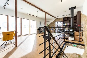 Exkluzívné kancelárske priestory / showroom - 160m2, 5x park - 12