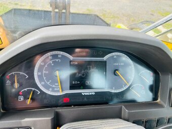 Kolesový nakladač Volvo L60H - 12