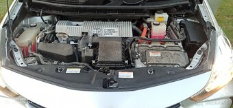 Toyota Prius V 2017 hybrid  +LPG - 12