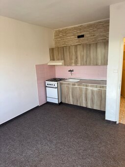 1 izb. byt 40m2- CENTRUM-Pôvodný Stav - 12