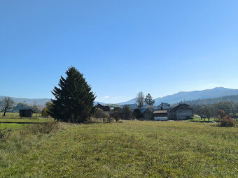 LUKRATÍVNE SLNEČNÉ POZEMKY S PRÍPOJKOU ELEKTRINY A VODY V NA - 12