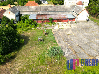 Areál v centre obce Jelka – 5287 m² - 12