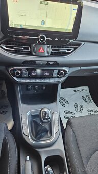Hyundai i30 1.6 CRDi 30 JAHRE EDITION - 12