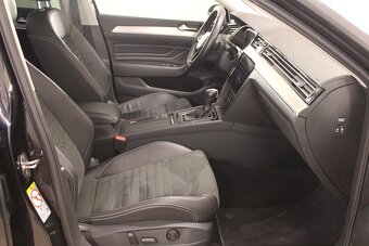 Volkswagen Passat Variant 2.0 TDI Elegance DSG - 12