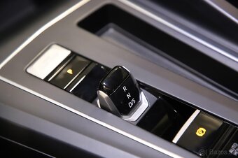 Volkswagen Golf 8 Variant 2.0 TDI 110kW DSG automat - 12