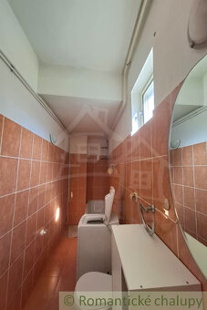 Prízemný rodinný dom v širšom centre mesta Lučenec. - 12