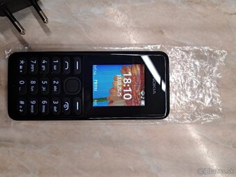 Mobil Nokia C5 a mobil Nokia 108 - 12