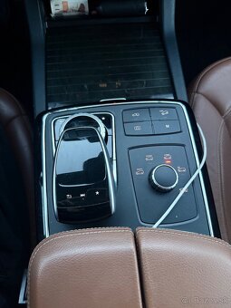 Mercedes-Benz GLS 350 D 4 MATIC - 12