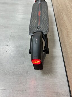 Segway eKickScooter Ninebot F3 E - 12