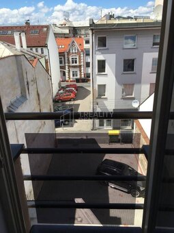 Prenájom luxusného 3 izbového bytu 70 m2 na Mariánskom námes - 12