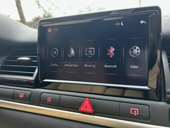 Audi A8 4.2 TDI Quattro, 240kW - 12