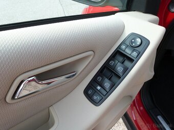 Mercedes-Benz A trieda 160 Elegance Autotronic - 12