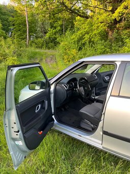 Škoda Fabia 2 Hatchback 1.4 MPi - 12