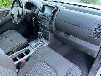 Nissan navara 2.5diesel automat 126kw - 12