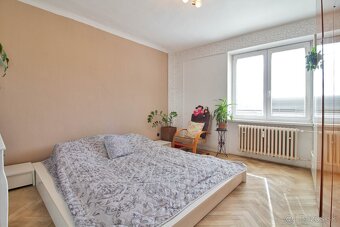 CENTRUM J.KOZÁČEKA | Priestranný 3 izbový byt s garážou. - 12