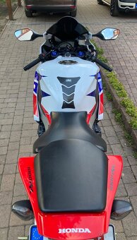 Honda CBR 1000 RR Fireblade 2013 - 12