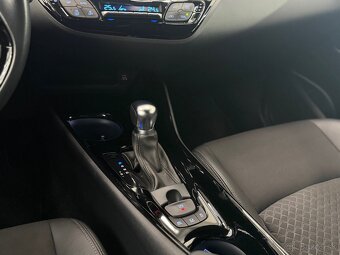 TOYOTA C-HR 2.0 HYBRID BUSINESS | 2022 | 49 000 km - 12