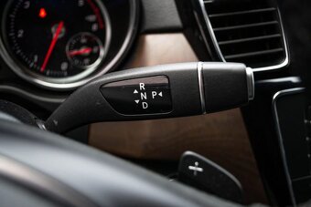 Mercedes Benz GLE 350d 4MATIC - 12