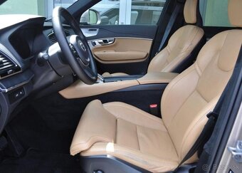 Volvo XC90 T8 AWD ULTIMATE BRIGHT Zadáno 228 kw - 12