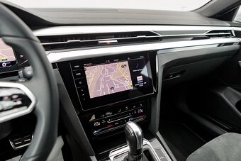 Volkswagen Arteon SB R-line 2.0TDI 147kW DSG7 4-Mot 10/2021 - 12