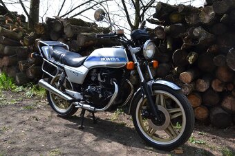 Honda CB 400N - 12