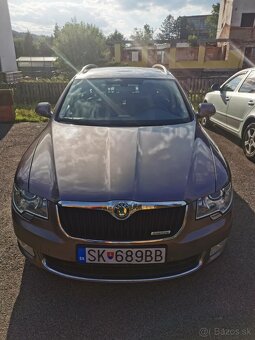 ŠKODA Superb Combi 1.6 TDI Comfort GreenLine - 12