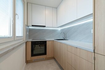 NOVOREKONŠTRUOVANÝ 4 - IZBOVÝ BYT , UL. HUMENSKÁ, TERASA - 12