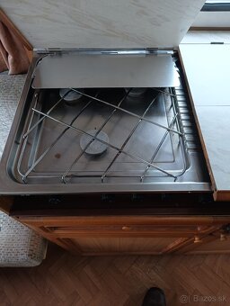 Obytny prives Hobby 430 - predstan, max 1000 kg - 12