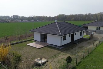 Bungalov 4 izb., blízko hrádze obec Kalinkovo, 534 m2 - 12