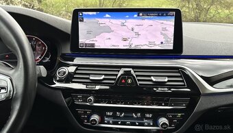 BMW 520d xDrive A/T FACELIFT, KAMERA, NAVI, FULL LED, ŤAŽNÉ - 12
