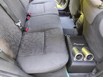 Predám Toyota Corolla 1,4 benzín - 12